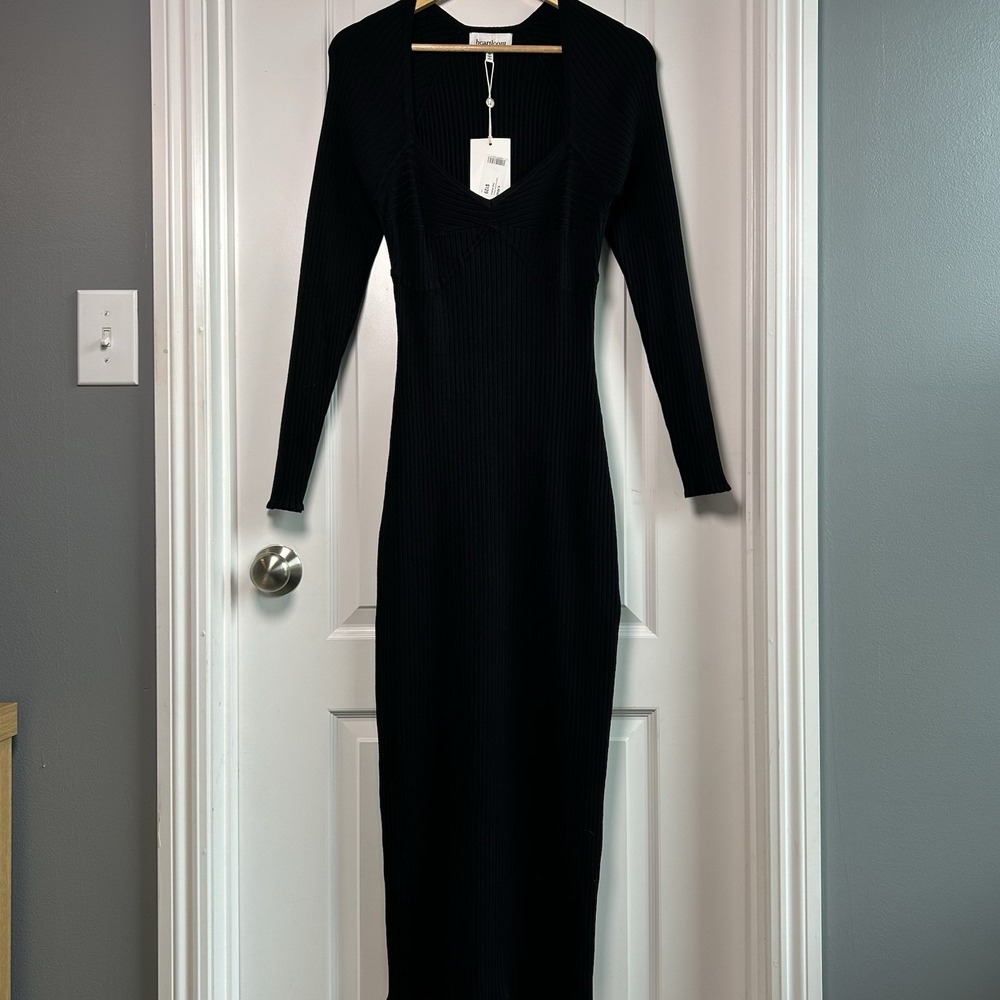 Heartloom Black Ribbed Knit Bodycon Long Sleeve Sweetheart Neckline Maxi Dress